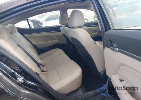 2017 Hyundai Elantra Value Edition z USA, uszkodzony, nr VIN 5NPD84LF0HH147015